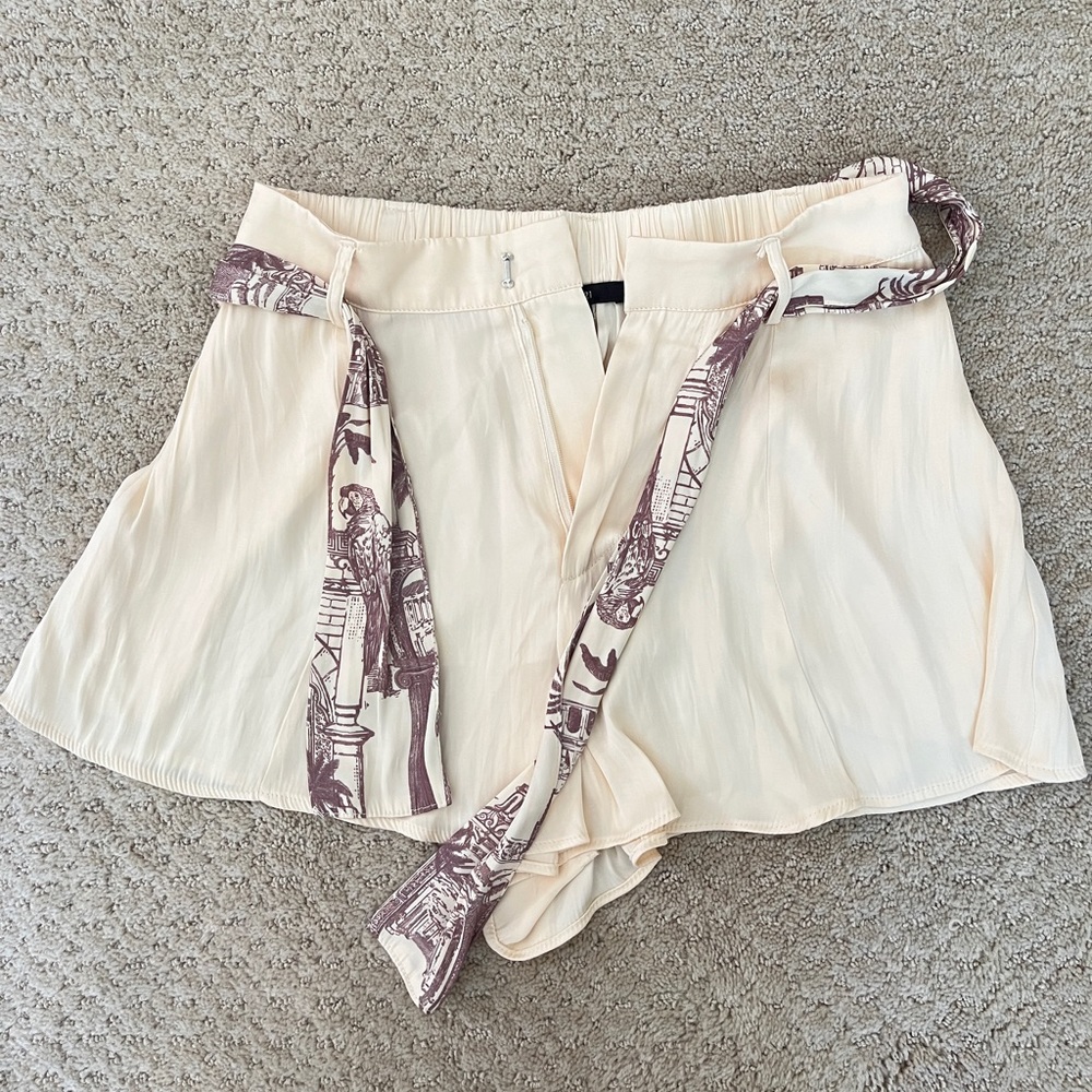 Flowy Ivory Shorts with Patterned Silk Belt